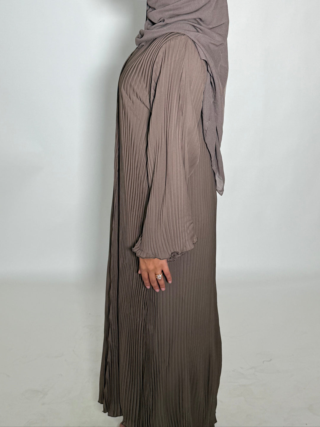 Noaf 2.0 Abaya - Light brown